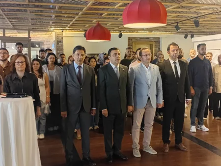 Ankarada azərbaycanlı tələbələr Bir şəhər, iki baxış fotomüsabiqəsində mükafatlandırılıblar
