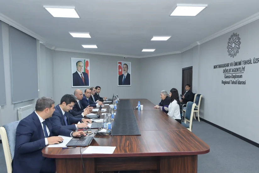 Emin Əmrullayev Gəncədə vətəndaşları qəbul edib