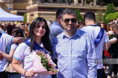 Azərbaycan məktəblərində Son zəng həyəcanı - FOTOREPORTAJ