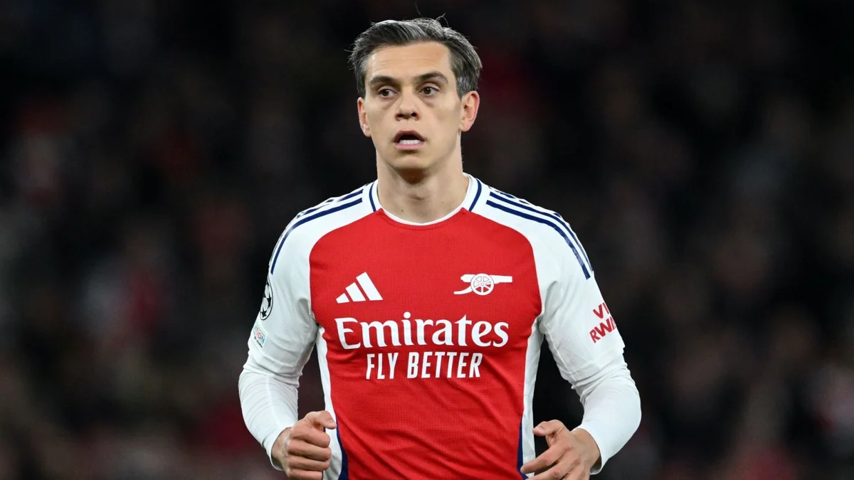 Bornmut Arsenalın futbolçusu Leandro Trossarla maraqlanır