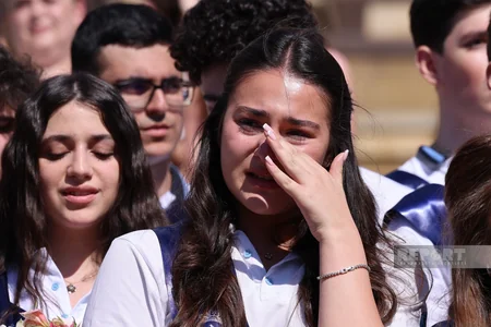 Azərbaycan məktəblərində Son zəng həyəcanı - FOTOREPORTAJ