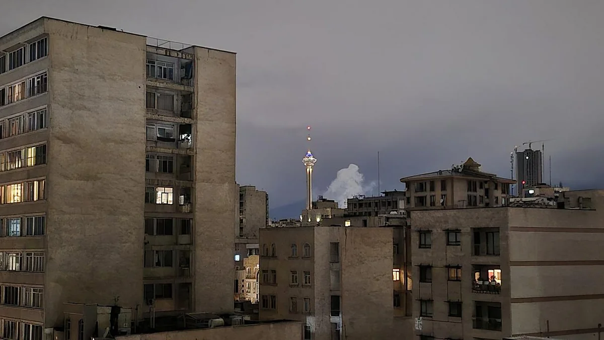 İranın Sirik şəhərində partlayış səsi eşidilib