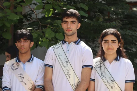 Xankəndi, Xocalı və Ağdərə məktəblərində Son zəng çalınıb