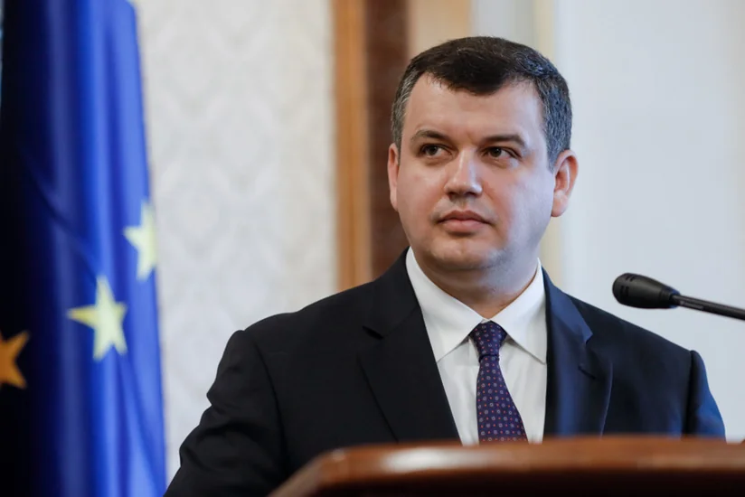 Romanian president nominates new candidate for prime minister