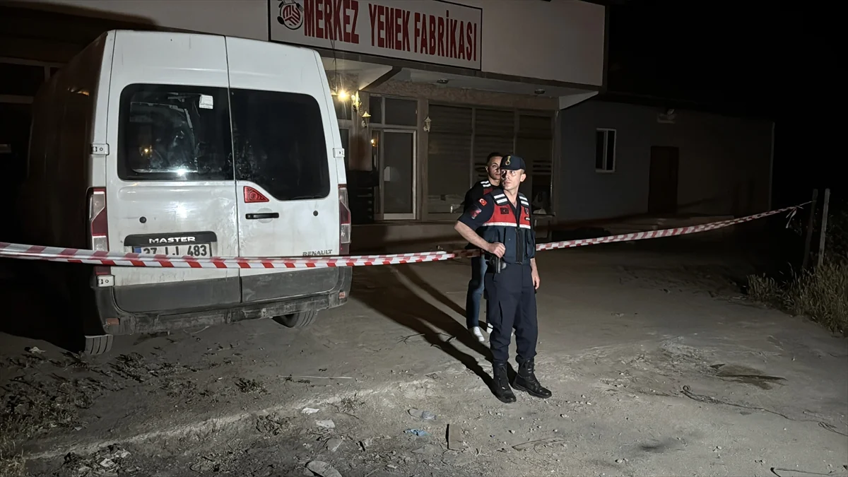 Kastamonuda qida fabrikinə silahlı hücum olub, ölən var
