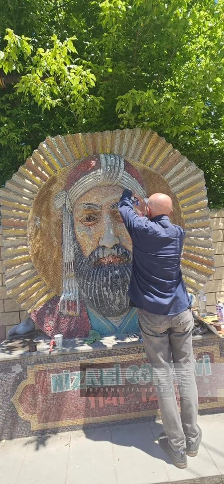Marneulidə Nizami Gəncəvinin vandalizmə məruz qalan büstü bərpa olunur