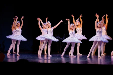 Milli Dram Teatrında Xəyaldan səhnəyə konserti baş tutub