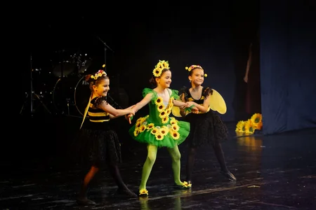 Milli Dram Teatrında Xəyaldan səhnəyə konserti baş tutub