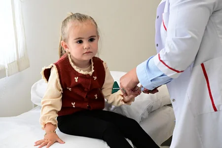 Daşkəsəndə Həmkardan həmkara qayğı ilə sosial layihəsi çərçivəsində ödənişsiz tibbi müayinələr keçirilib
