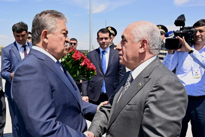 Azerbaijani Prime Minister Ali Asadov arrives in Uzbekistan