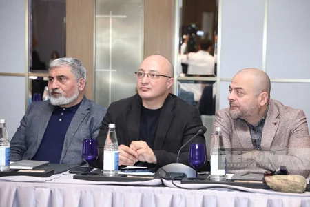 Ermənistanda tarixi faktların saxtalaşdırılması haqqında hesabatın təqdimatı olub