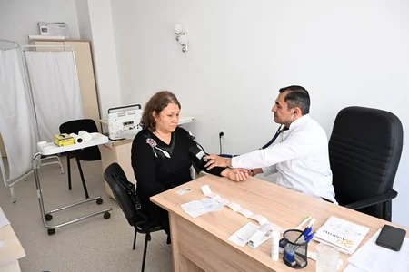Daşkəsəndə Həmkardan həmkara qayğı ilə sosial layihəsi çərçivəsində ödənişsiz tibbi müayinələr keçirilib