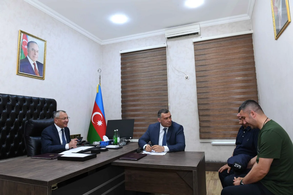 Rövşən Rzayev vətəndaş qəbulu keçirib