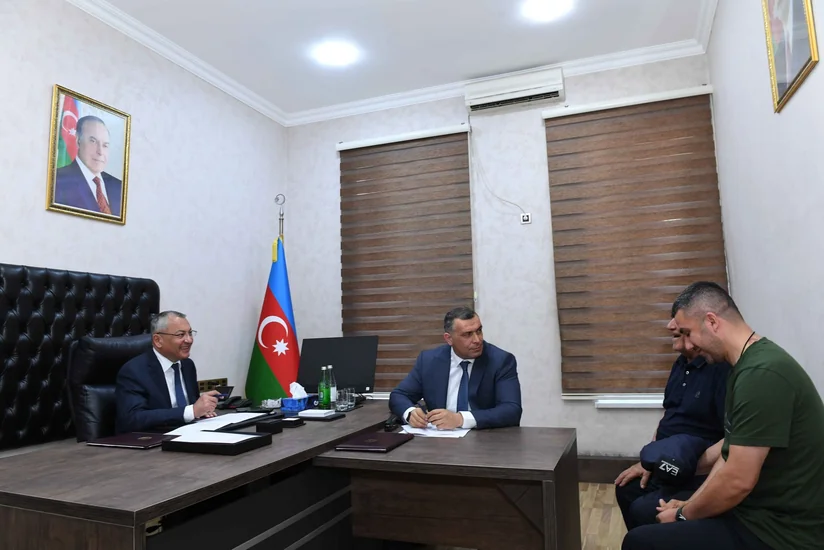Rövşən Rzayev vətəndaş qəbulu keçirib