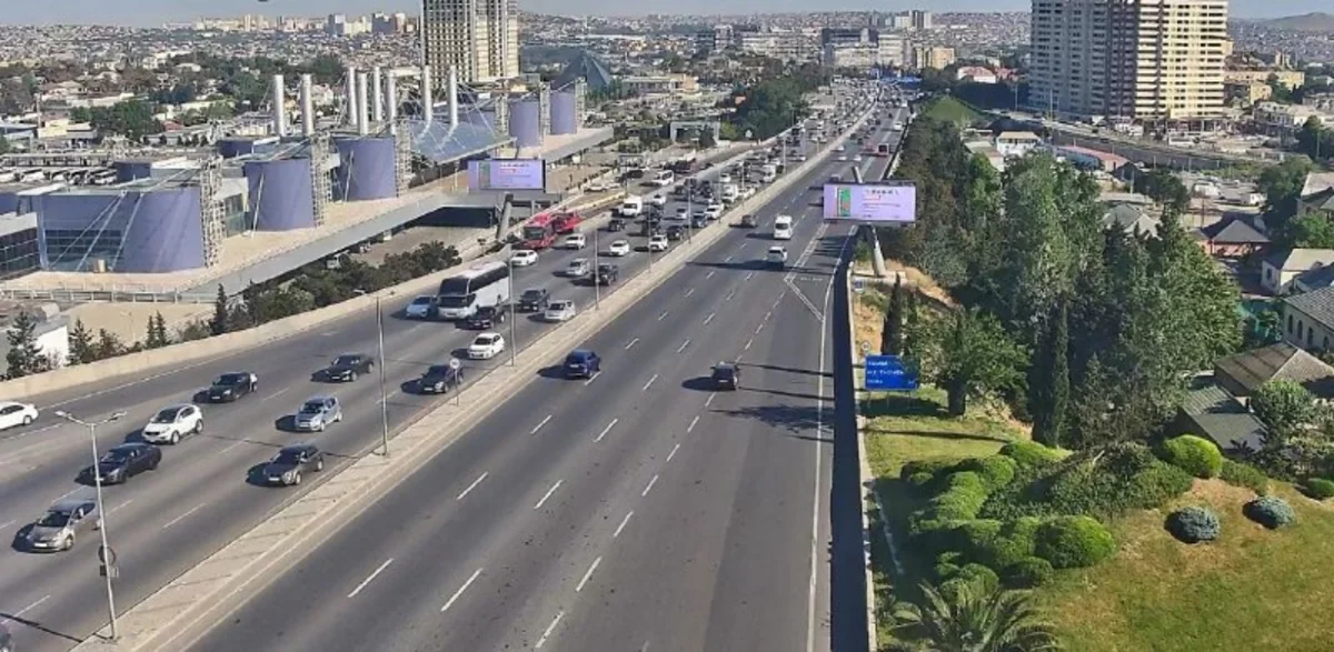 Bakıda 9 istiqamətdə tıxac müşahidə olunur