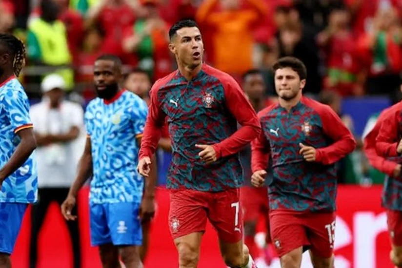 Ronaldu dünya çempionatlarında start heyətində meydana çıxan ən yaşlı meydan oyunçusu olub