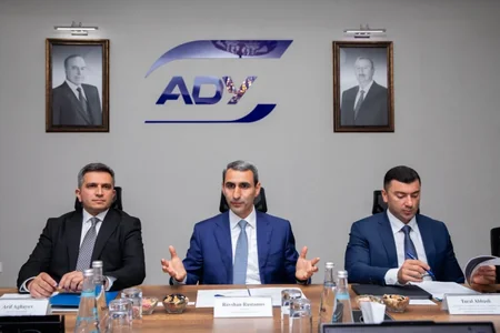 ADY AİİB ilə nəqliyyat infrastrukturunun inkişafını müzakirə edib