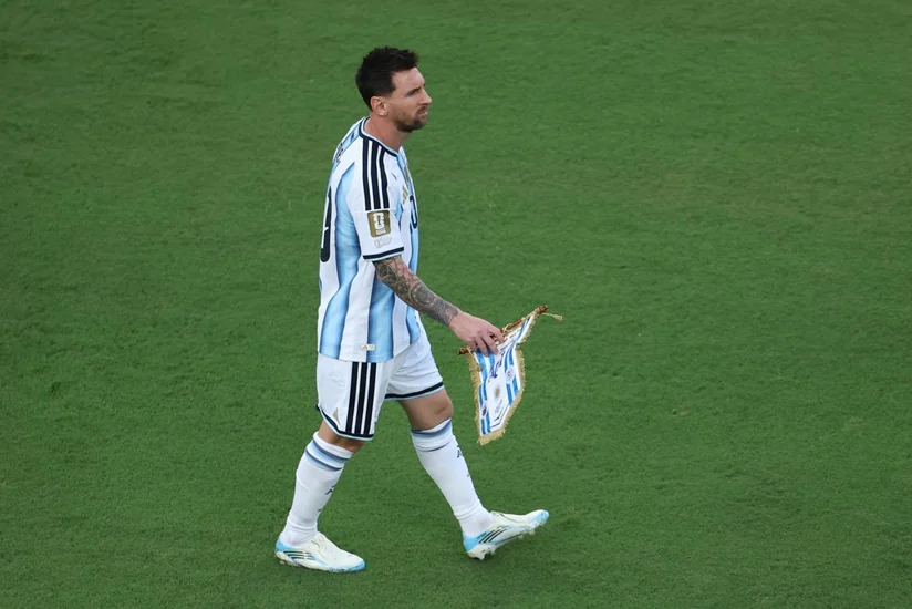 Messi altı dünya çempionatında oynayan ilk futbolçu olub