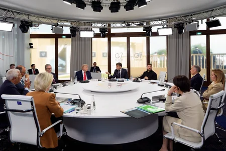 G7-liyin Fransa sammitinin yekunu: İrana yaşıl, Rusiyaya qırmızı işıq - ŞƏRH