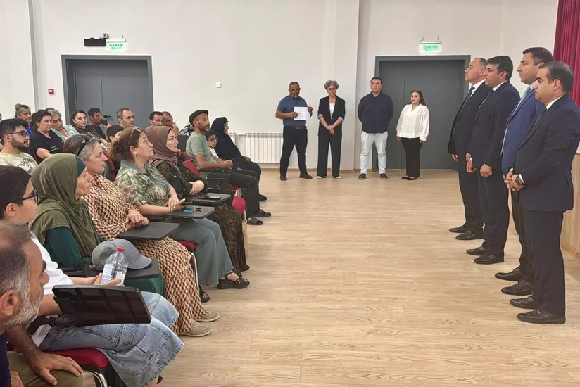 Şükürbəyliyə yola salınan köç karvanı kəndə çatıb, açarlar təqdim olunub - YENİLƏNİB-2