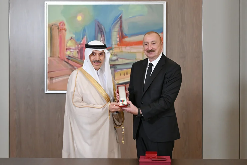 Ilham Aliyev presents 'Dostlug' Order to IsDB Group chairman