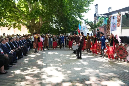 Naxçıvanda Qərbi Azərbaycana qayıdış III konqres-festival keçirilir