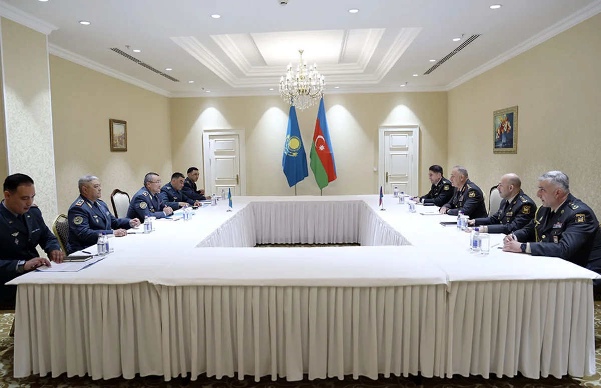 Azerbaijan, Kazakhstan discuss military cooperation prospects