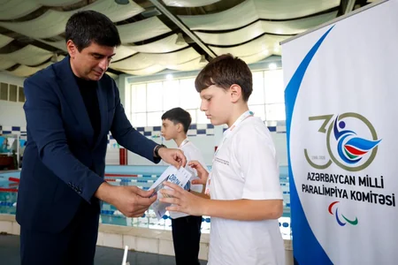 Azərbaycanda ilk dəfə paraüzgüçülük üzrə ölkə çempionatı keçirilib