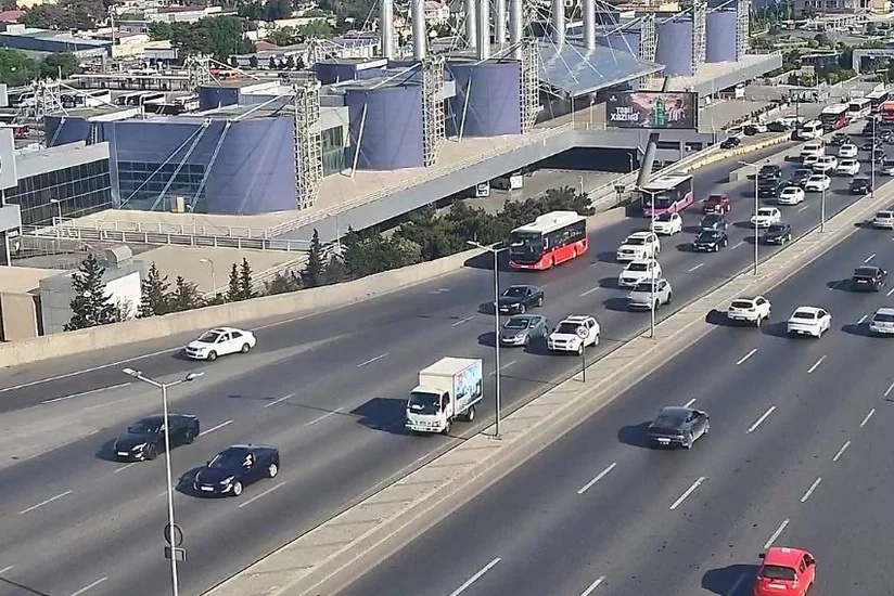Bakıda 5 istiqamətdə tıxac müşahidə olunur