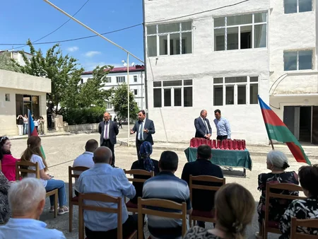 Köç karvanı Xankəndi şəhərinə çatıb, açarlar təqdim edilib - YENİLƏNİB-2