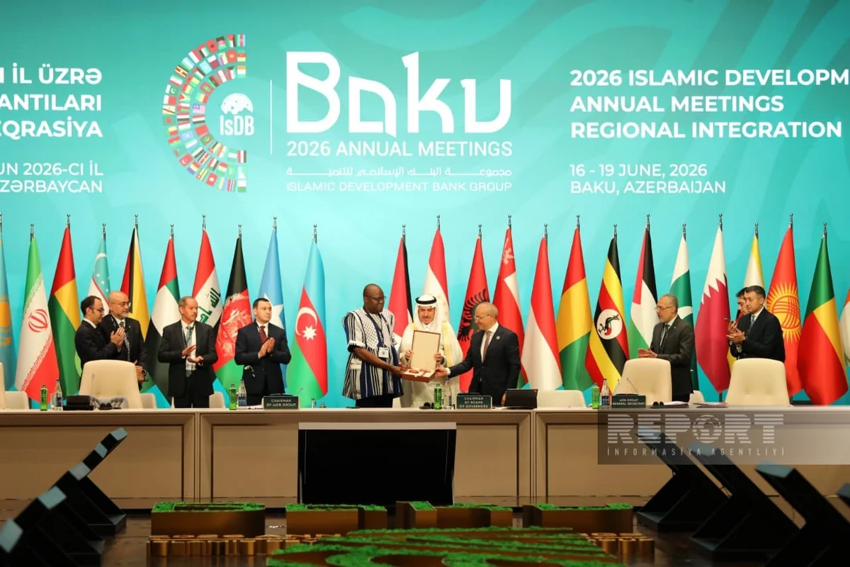 Azerbaijan hands over IsDB Annual Meetings chair to Burkina Faso