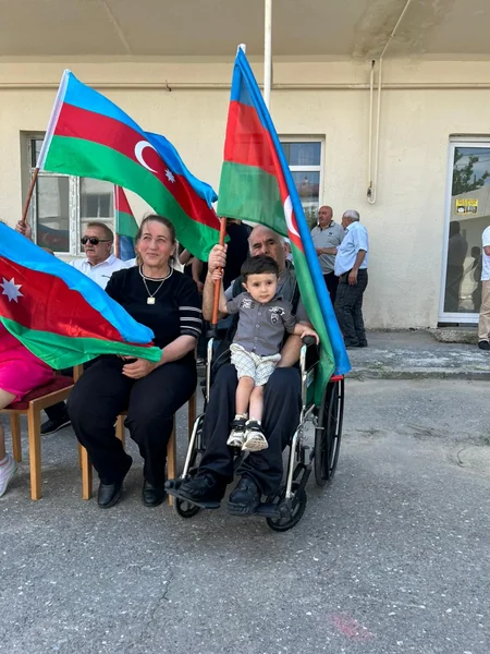 Köç karvanı Xankəndi şəhərinə çatıb, açarlar təqdim edilib - YENİLƏNİB-2
