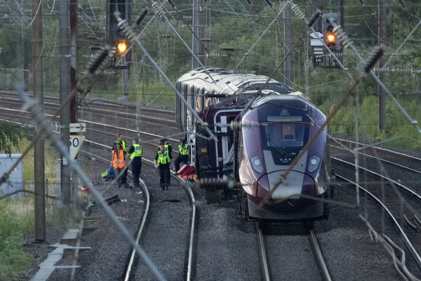 The Telegraph: Two trains collide near Bedford