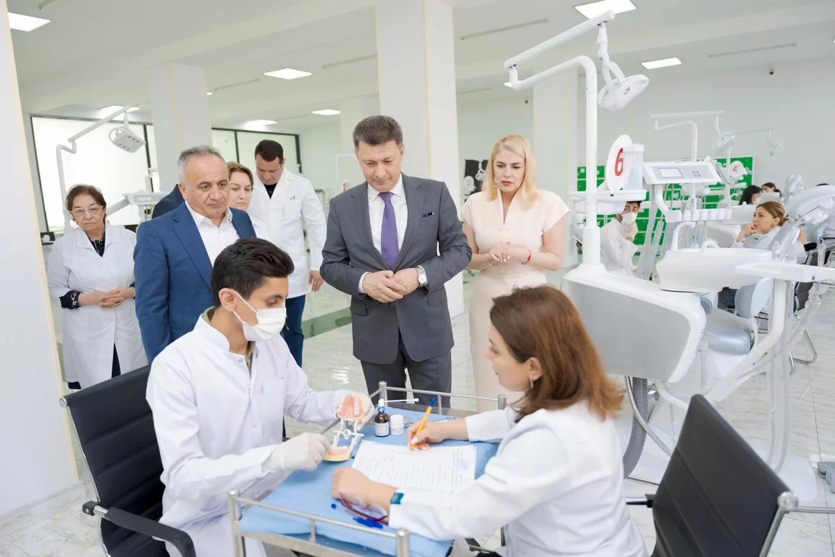 Rektor Gəray Gəraybəyli 2025–2026-cı tədris ilinin yay imtahan sessiyasının gedişi ilə tanış olub