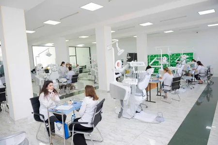 Rektor Gəray Gəraybəyli 2025–2026-cı tədris ilinin yay imtahan sessiyasının gedişi ilə tanış olub