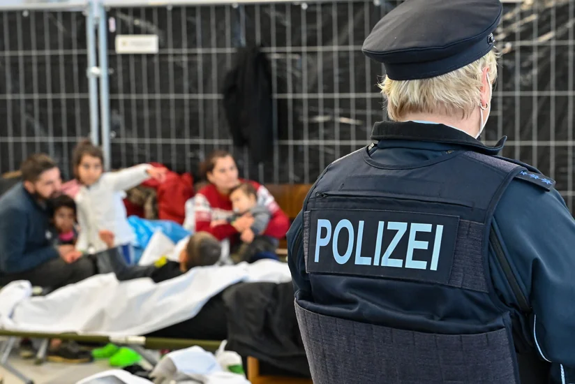 Almaniya polisləri miqrasiya siyasətinə görə gücsüzlükdən şikayət edirlər