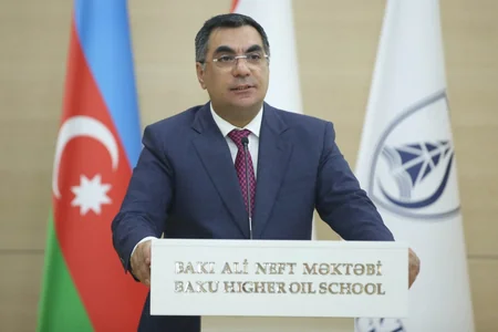 Bakı Ali Neft Məktəbində Beynəlxalq Robot Olimpiadasının açılış mərasimi keçirilib
