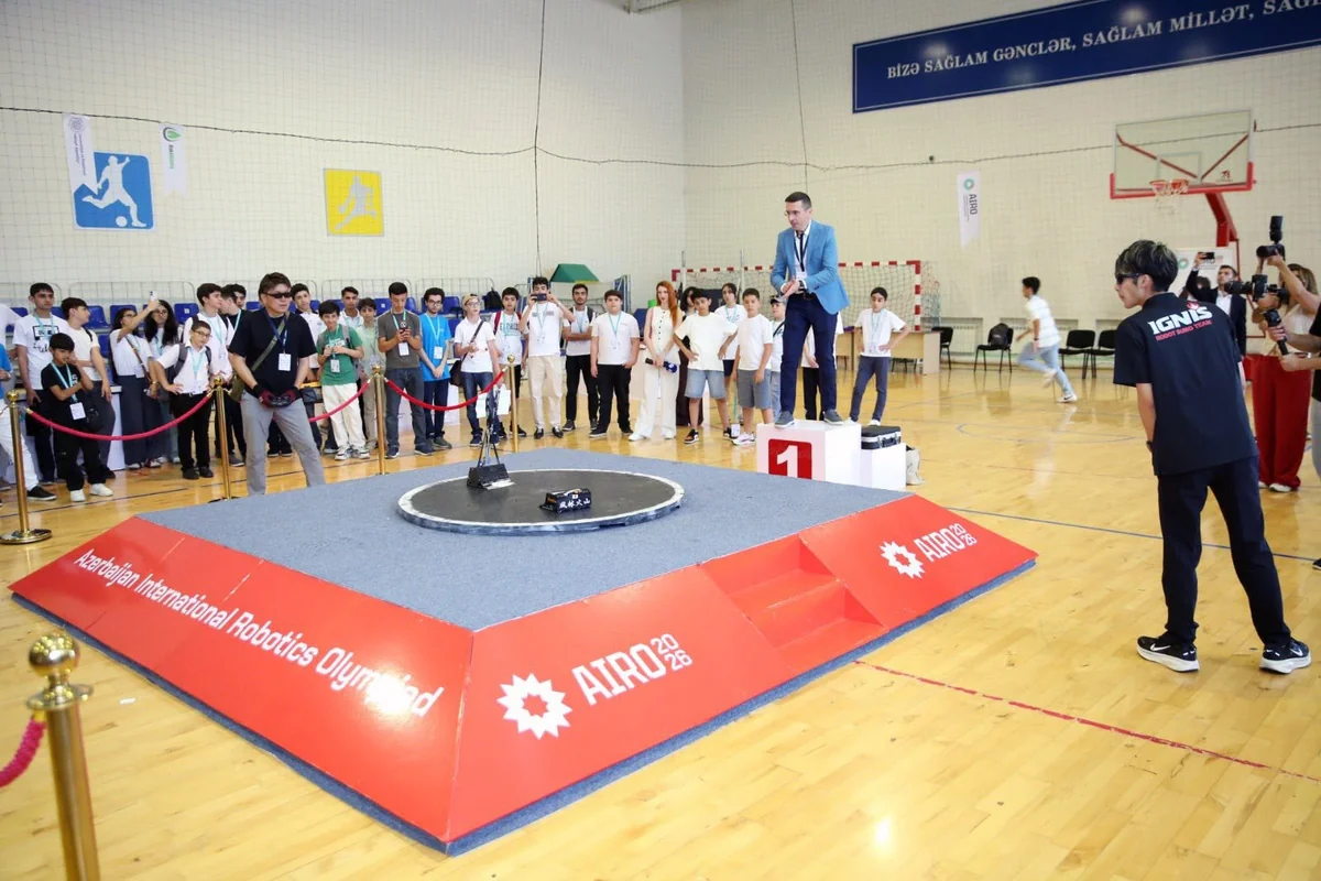 Bakı Ali Neft Məktəbində Beynəlxalq Robot Olimpiadasının açılış mərasimi keçirilib
