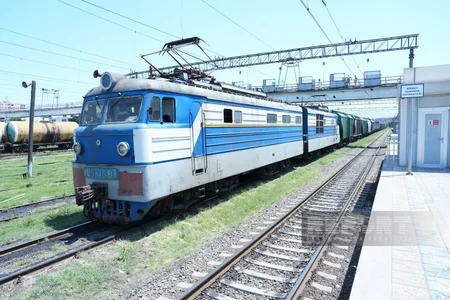 Azerbaijan continues fuel exports, transit shipments to Armenia