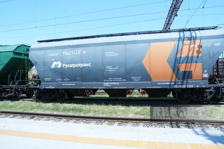 Azerbaijan continues fuel exports, transit shipments to Armenia