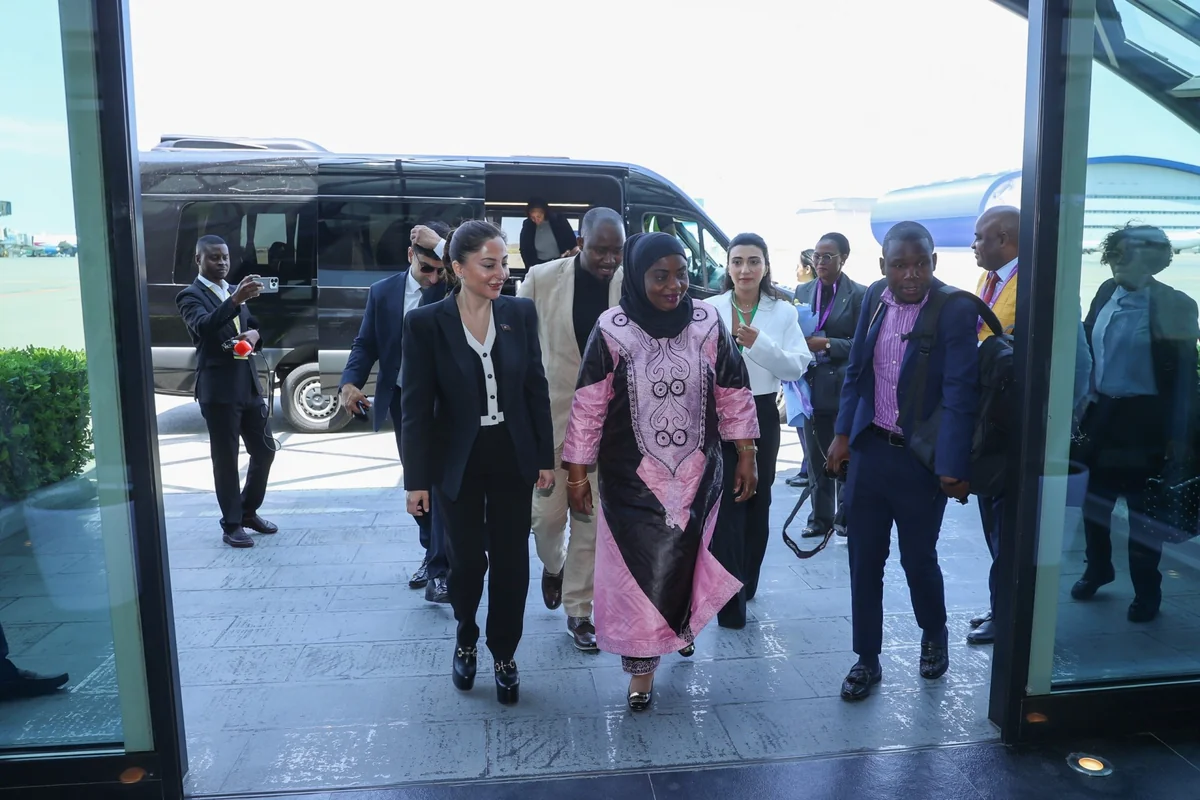 Speaker of Mozambique Assembly arrives in Azerbaijan