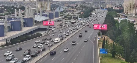 Bakının bəzi yollarında nəqliyyatın sıxlığı yaranıb
