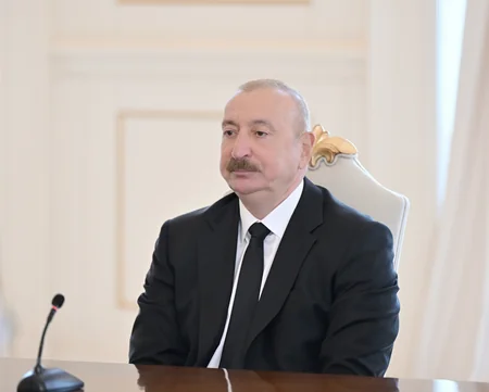 İlham Əliyevin Türkmənistan Prezidenti ilə geniş tərkibdə görüşü olub