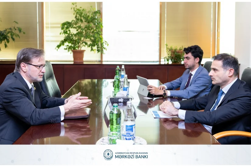 Azerbaijan, Islamic Financial Services Board discuss co-op prospects