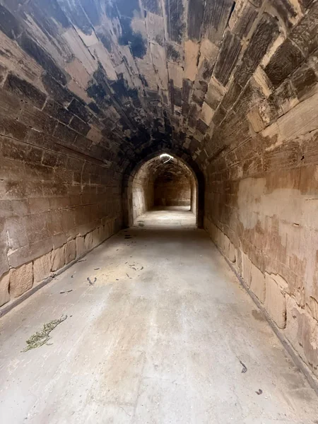 Qaradağda tarixi karvansaraya qanunsuz müdaxilənin qarşısı alınıb, araşdırma aparılır
