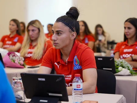 Fərid Qayıbov qadınlardan ibarət futbol millisinin çıxışını yüksək qiymətləndirib