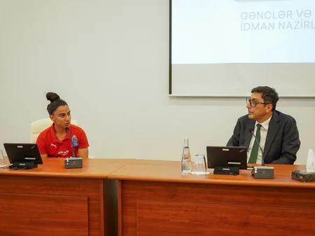 Fərid Qayıbov qadınlardan ibarət futbol millisinin çıxışını yüksək qiymətləndirib