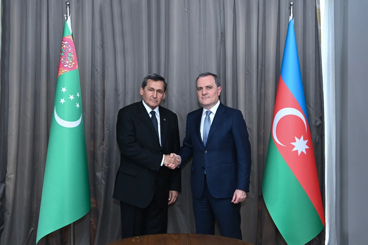 Azərbaycan - Türkmənistan münasibətlərinin vəziyyəti və inkişaf perspektivləri müzakirə olunub