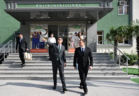 Fərid Qayıbov ilə Allaberdi Saparov işçi qrupunun Bakı səfərini müzakirə ediblər