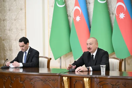 Azərbaycan və Türkmənistan prezidentləri mətbuata bəyanatlarla çıxış ediblər